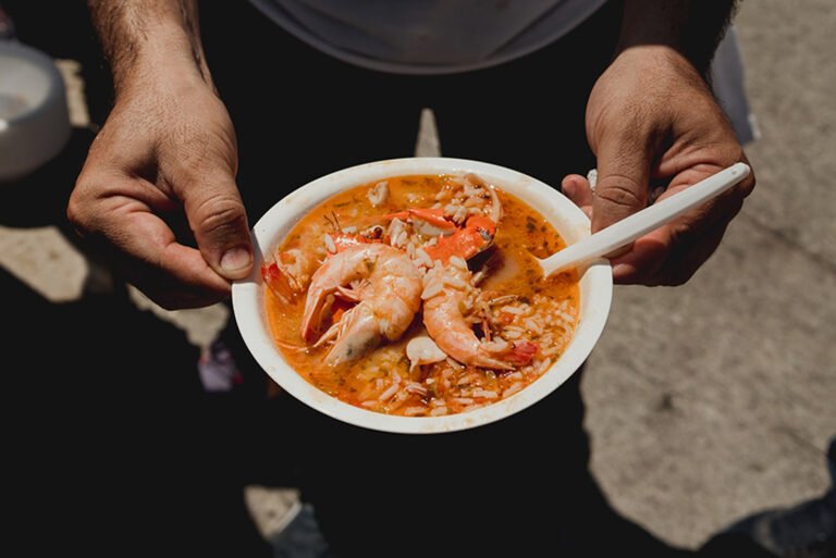 Caldo de camarón en salsa de chipotle ala veracruzana